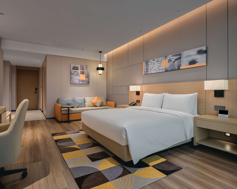 Room, King Bed, Park View, Sofa