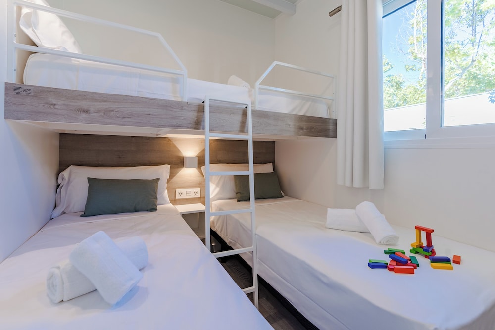 Costa del Sol Glamping Village 16/50