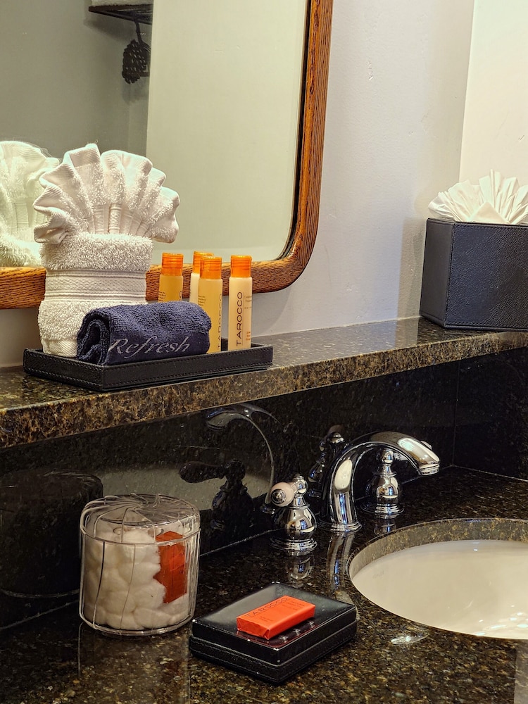 Parkway Inn 64/64