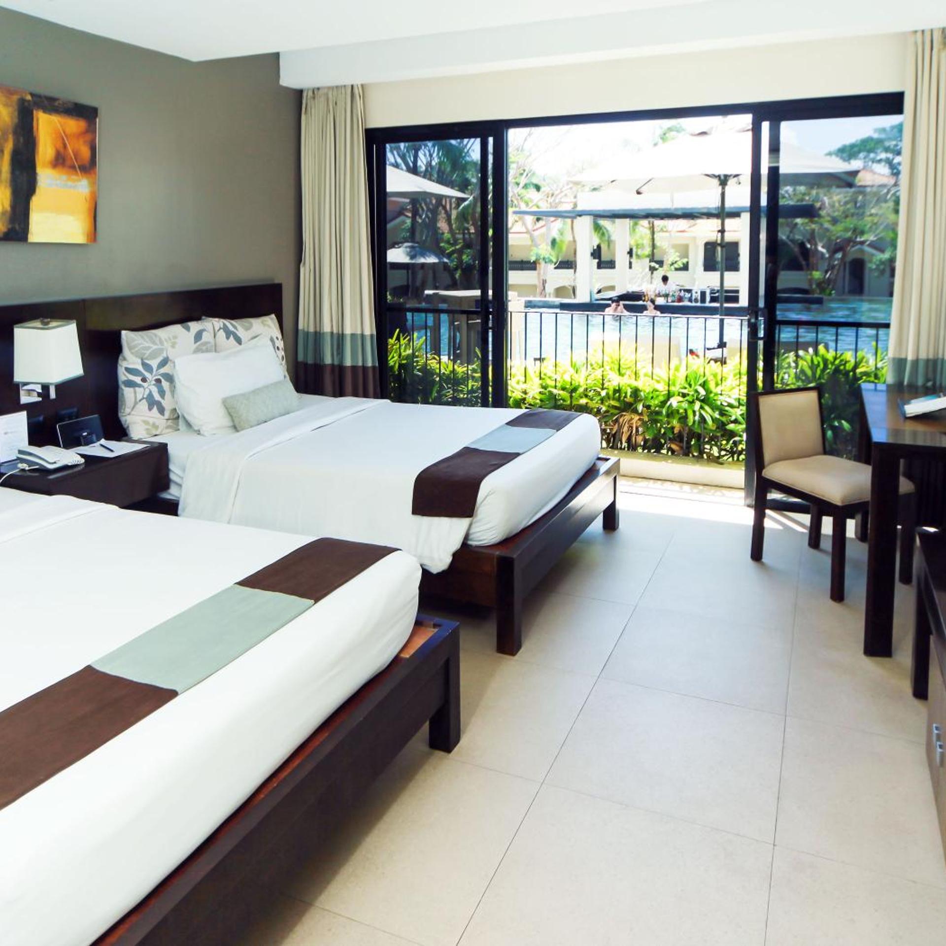غرفة بريميير بإطلالة على المسبح، Fairways And Bluewater Newcoast Boracay 6/10
