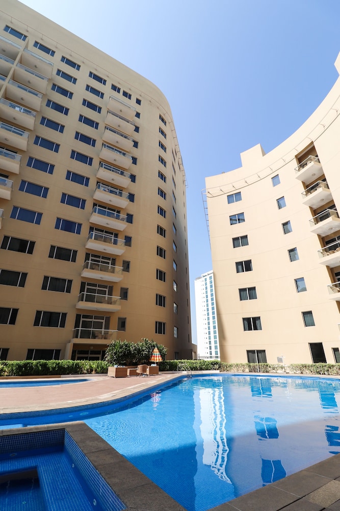 Gulf Suites Hotel Amwaj 47/50