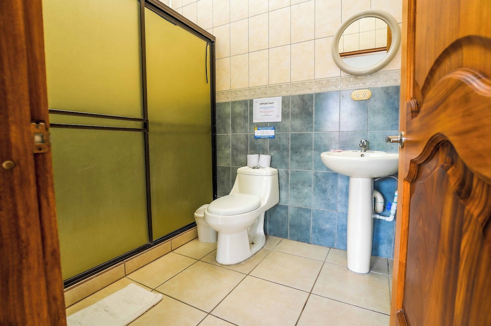Arenal Hostel Resort 49/50