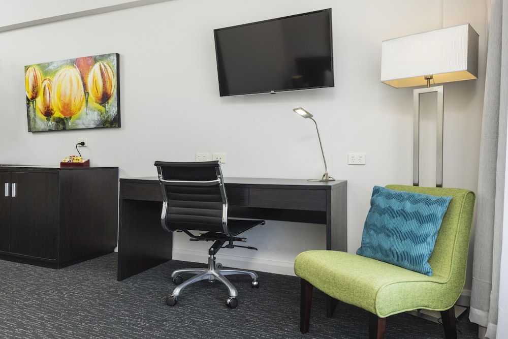 The Abbott Boutique Hotel 45/57
