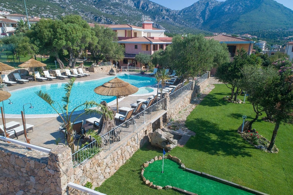 Hotel I Ginepri 38/50