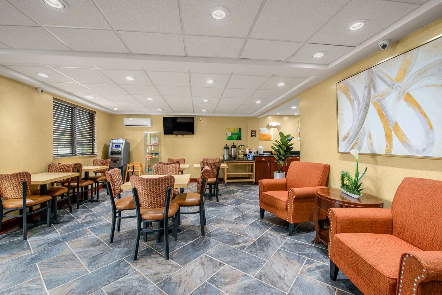HIBISCUS Inn & Suites 30/43