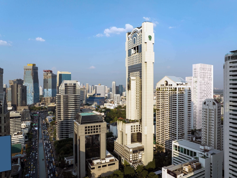 Banyan Tree Bangkok 67/71