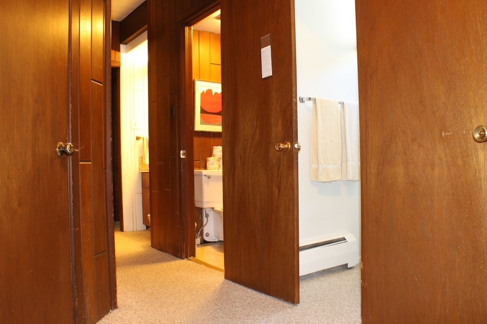 St Moritz Lodge Condos 69/69