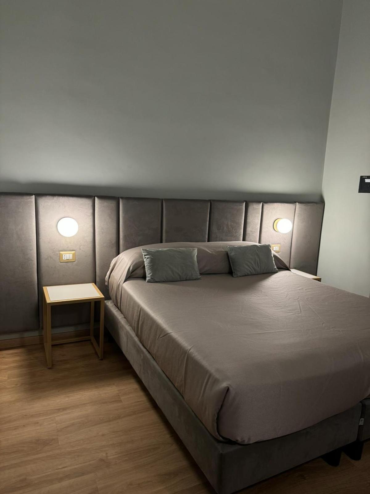 Deluxe, Double or Twin Bed, Hotel Romantica 6/10