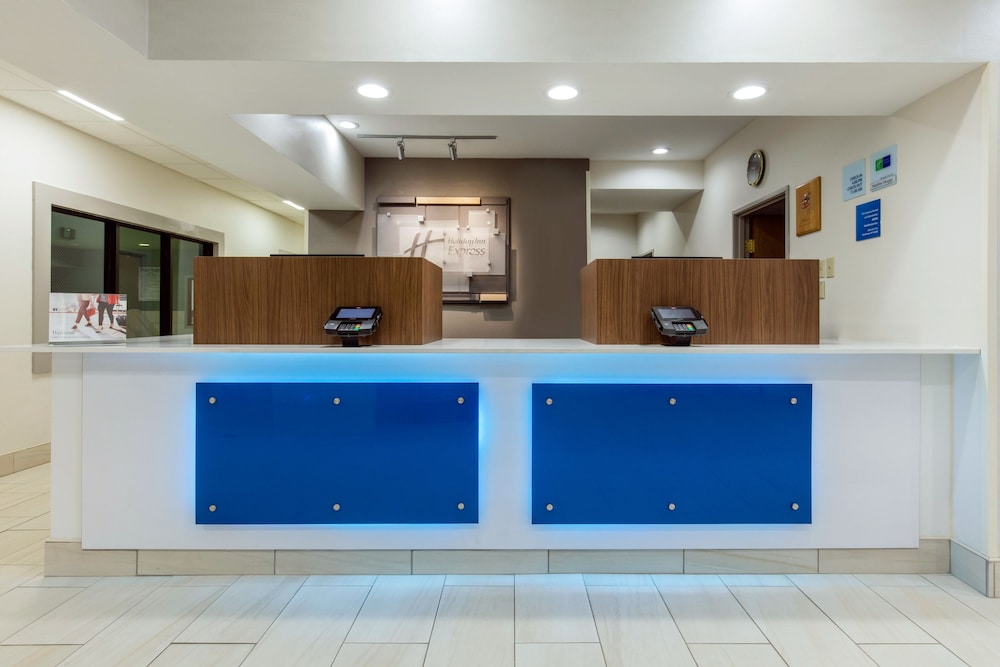 Holiday Inn Express Henderson N Evansville South 9/40