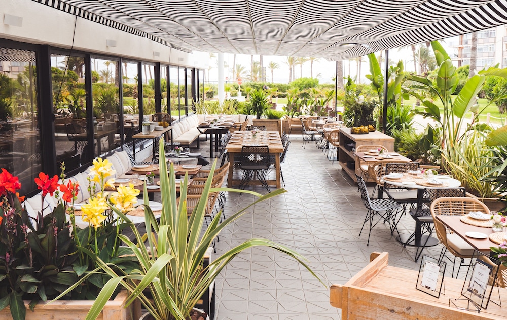 Almirante Hotel 64/78