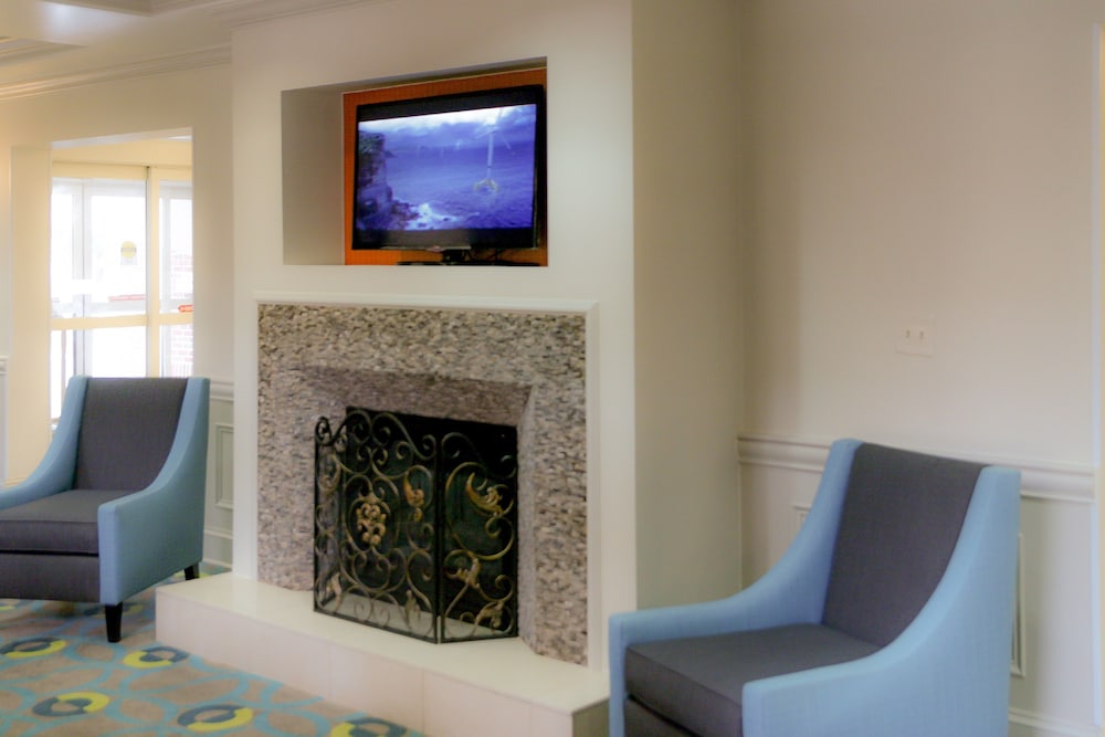 Holiday Inn Express Hotel & Suites Vicksburg 37/74