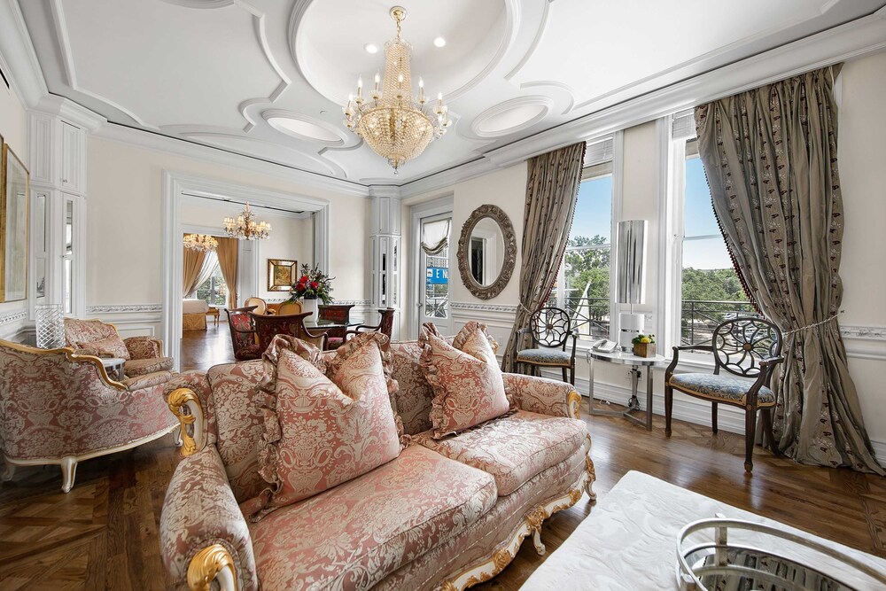 The Fairmount Hotel 40/55