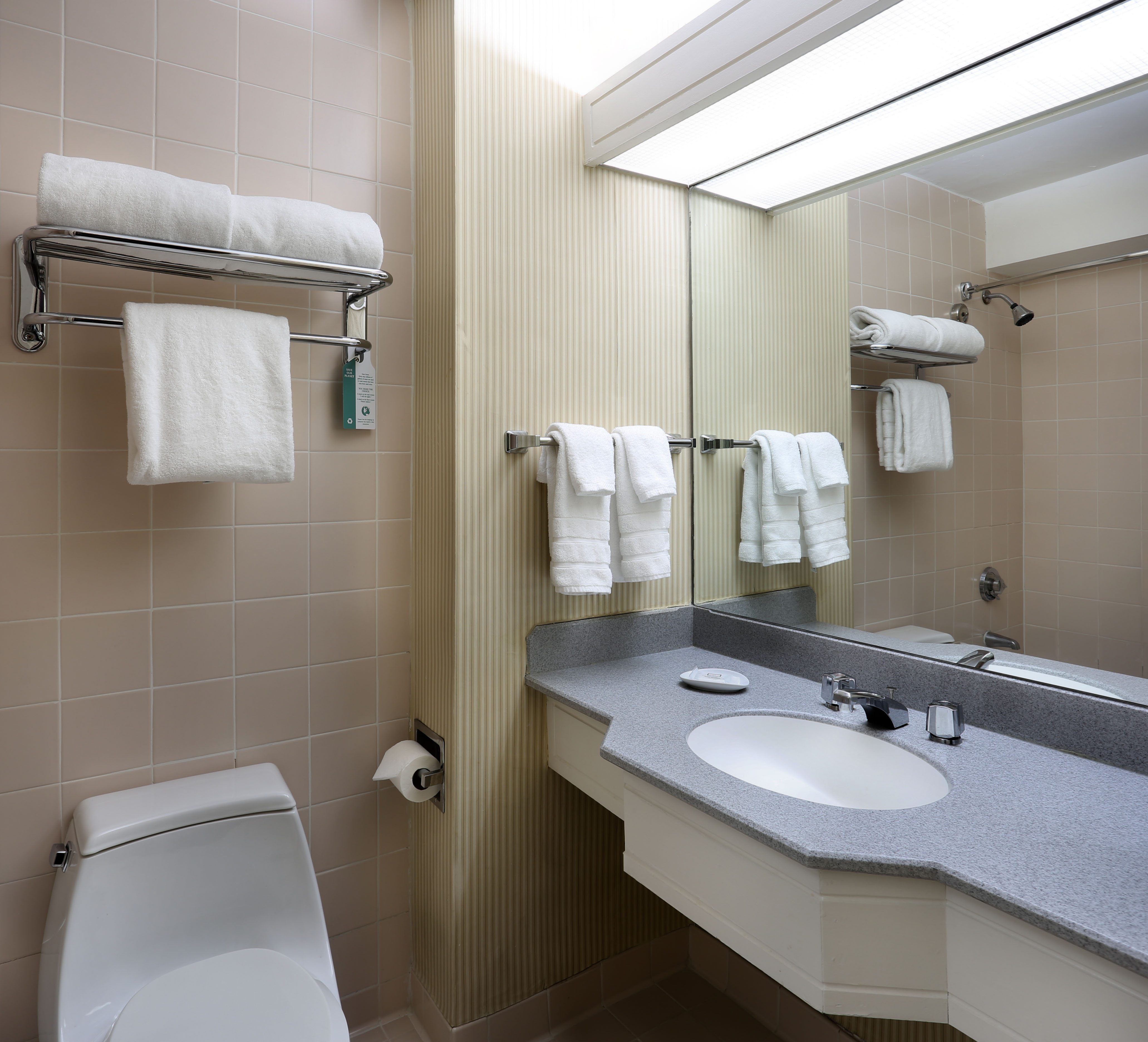 Crowne Plaza Manhattan Times Square by IHG 90/90