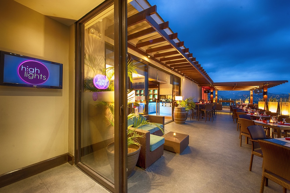 Harolds Hotel Cebu 46/48