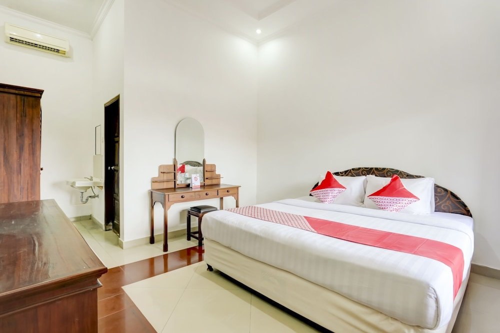 OYO 3261 Hotel Ratu 6/30