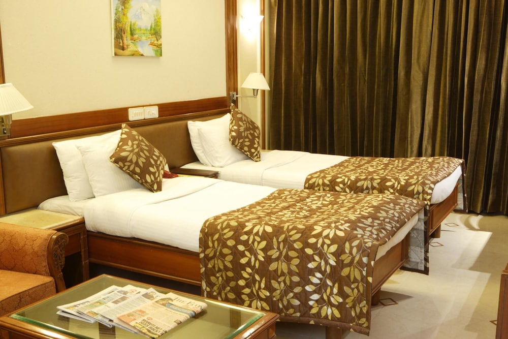 Regal Enclave 23/47