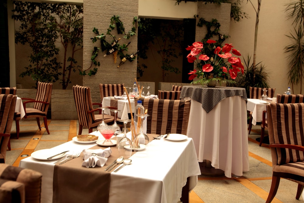 Ellaa Hotel 42/58