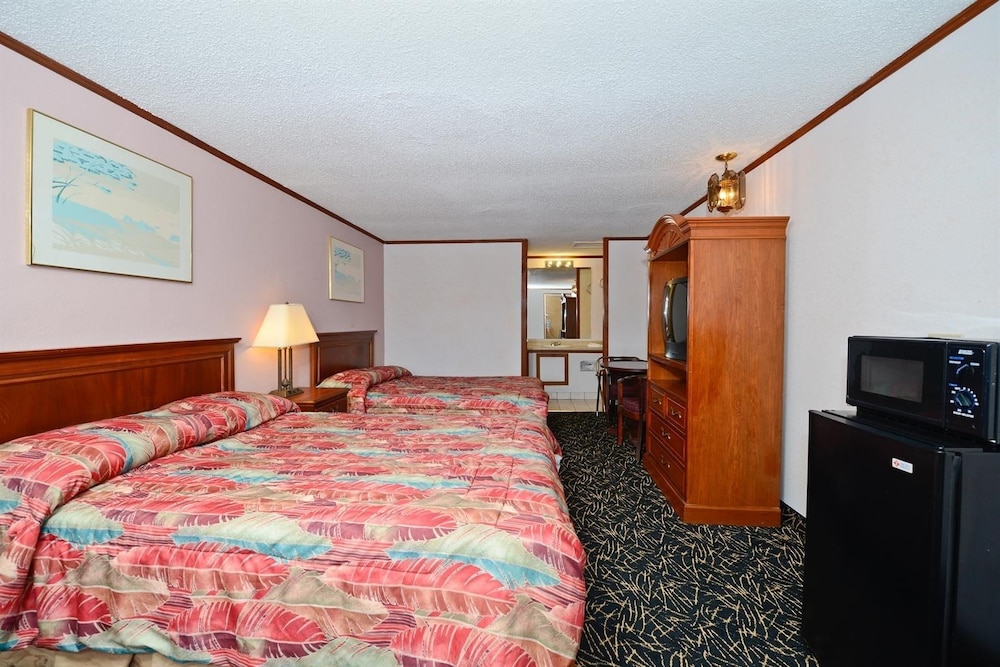 Americas Best Value Inn & Suites - Warren / Detroit 12/25