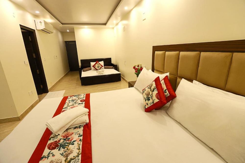 Jyoti Mahal A Royal Heritage Hotel 28/50
