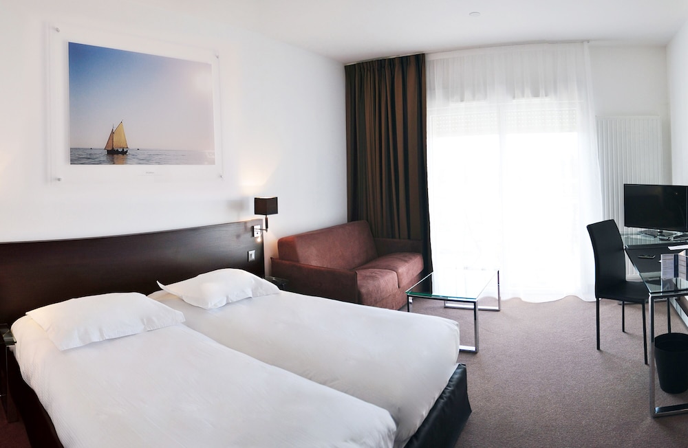 Golden Tulip Pornic 8/50