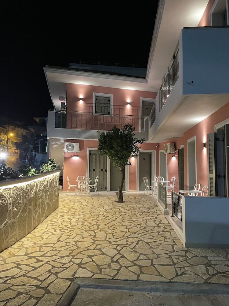 ANAX APARTMENTS PARGA 8/38