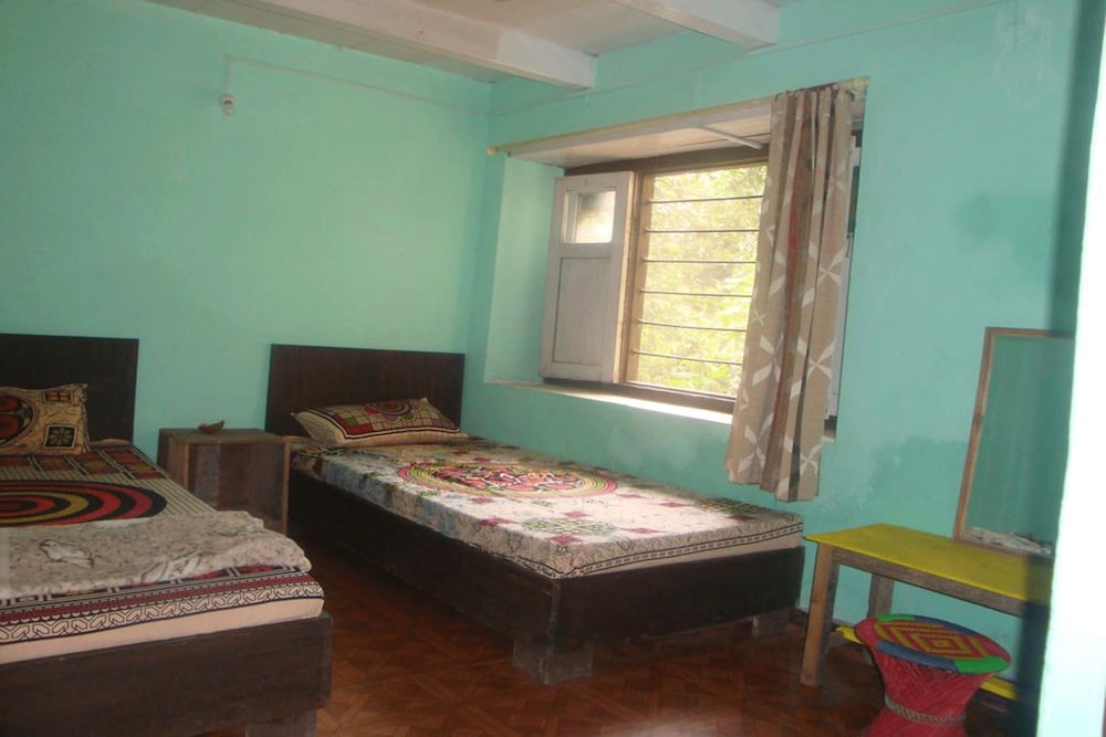 STANDARD, SHARED BATHROOM, BALCONY