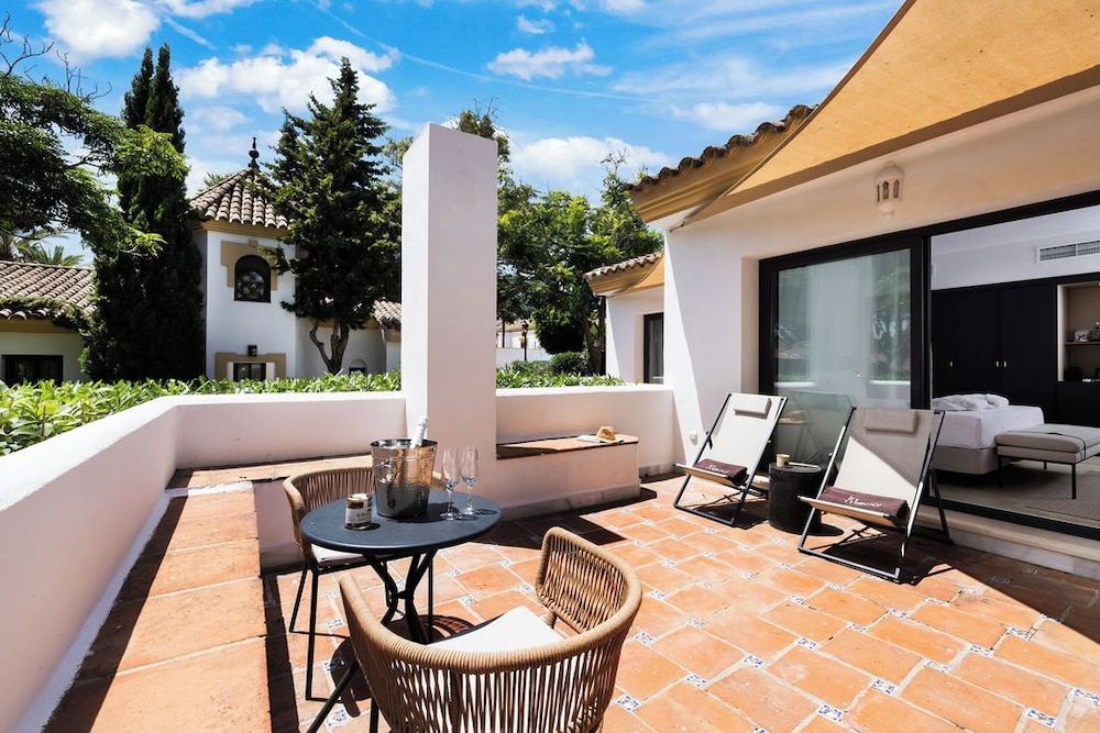 THE SUITES AT SAN ROQUE CLUB 34/50