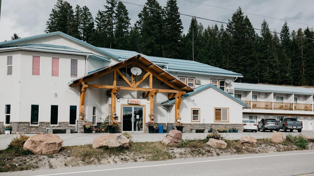 Golden Village Lodge 4/66