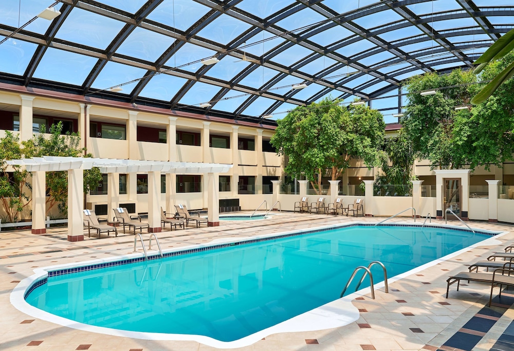 Best Western Plus Milwaukee Airport Hotel & Conference Center 1/39
