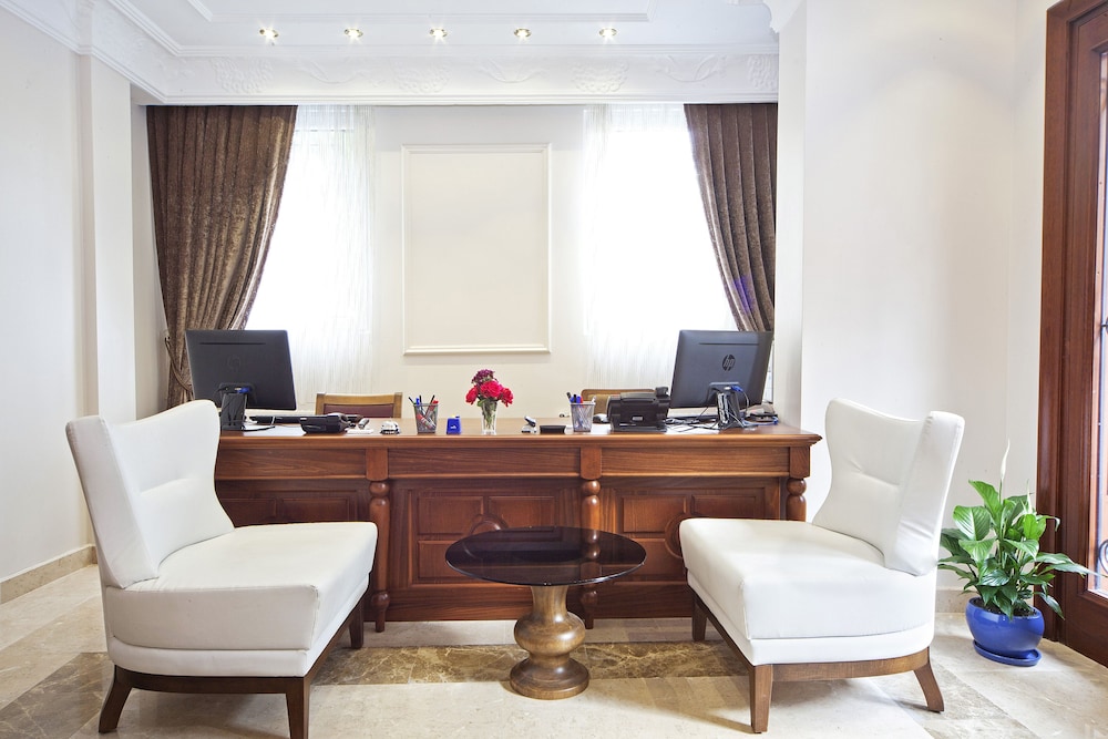 Aren Suites 37/44