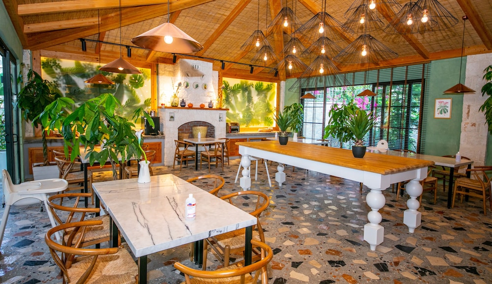 La Boutique Maya 60/68