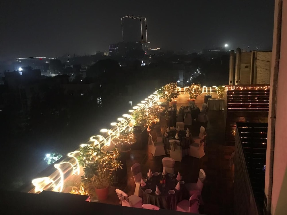 Fortune Sector 27, Noida - Member ITC Hotels Group 46/49
