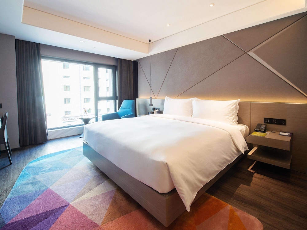 Mercure Harbin Sophia Church 24/73