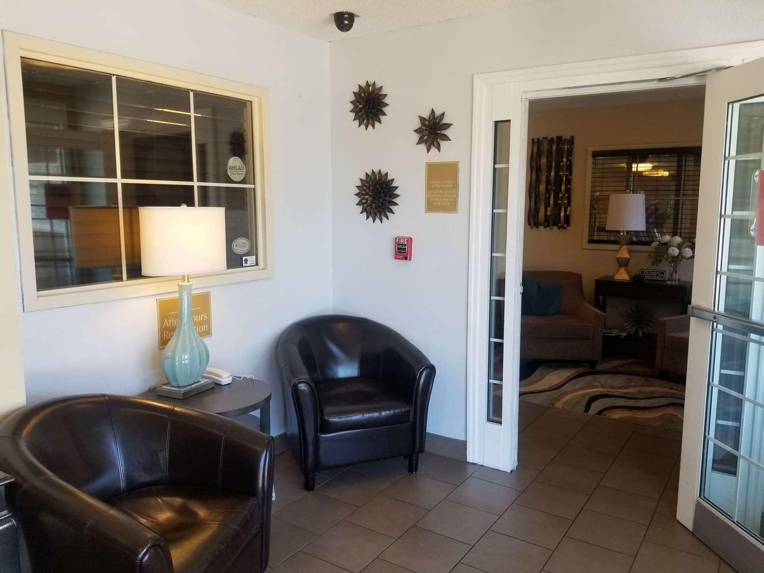 Sonesta Simply Suites Dallas Galleria 20/38