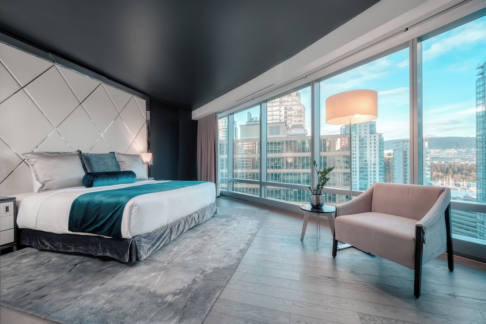 Paradox Hotel Vancouver 9/50