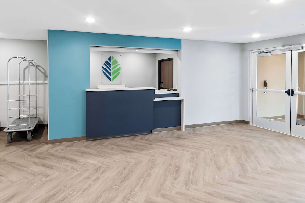 WoodSpring Suites Pensacola West 8/28