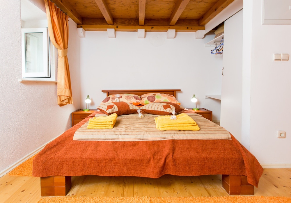 Apartments Ivana 33/63