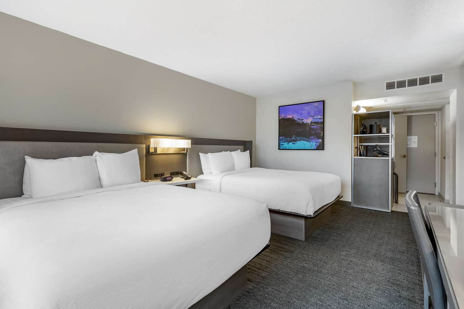 Room, 2 Queen Beds, Bathtub, Accessible