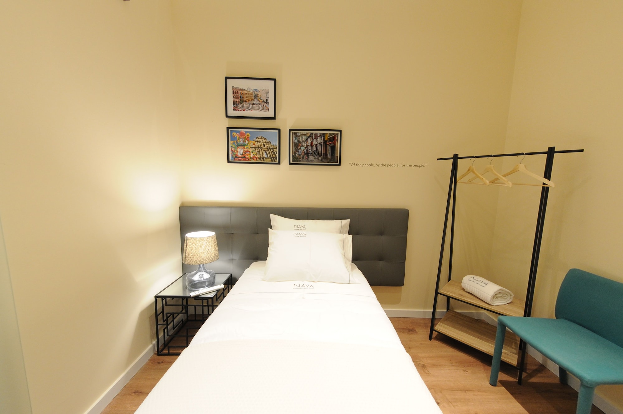 ROOM, SINGLE