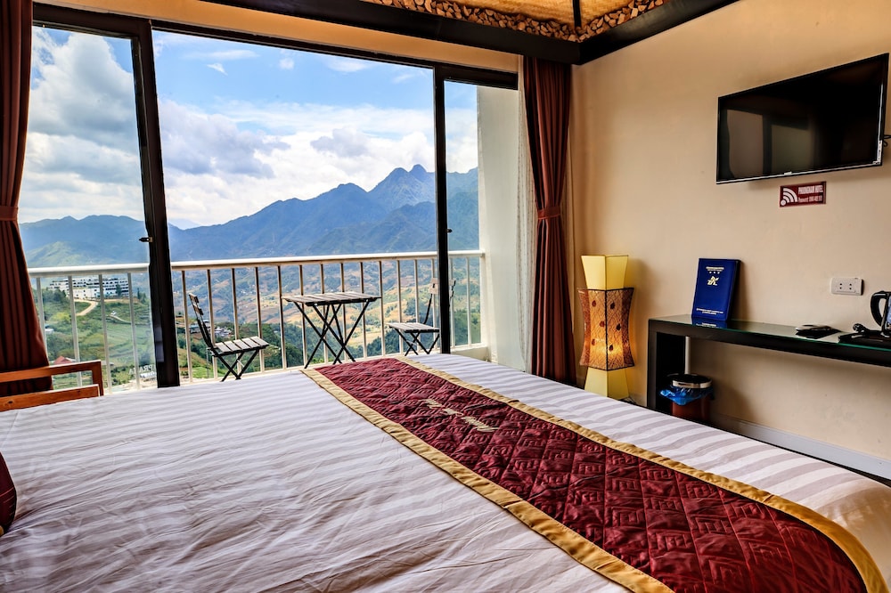 Phuong Nam Mountain View Hotel 8/35