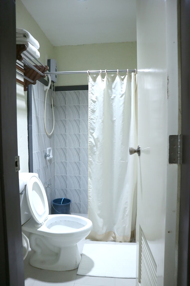 Metro Vigan Inn 66/70
