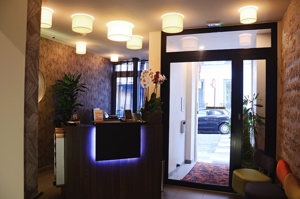 Hotel Helussi 6/74