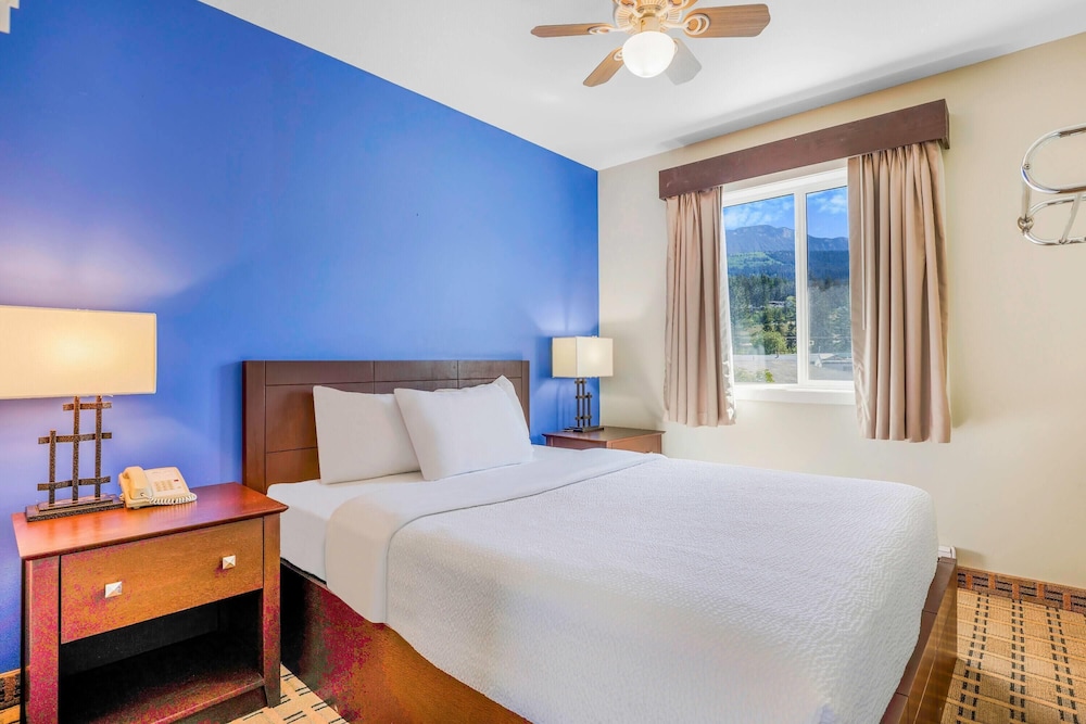 2 Bedrooms, Suite, 2 Queen Beds