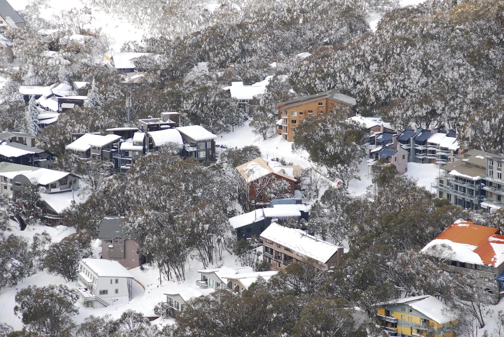 SUMMIT RIDGE ALPINE LODGE 16/28