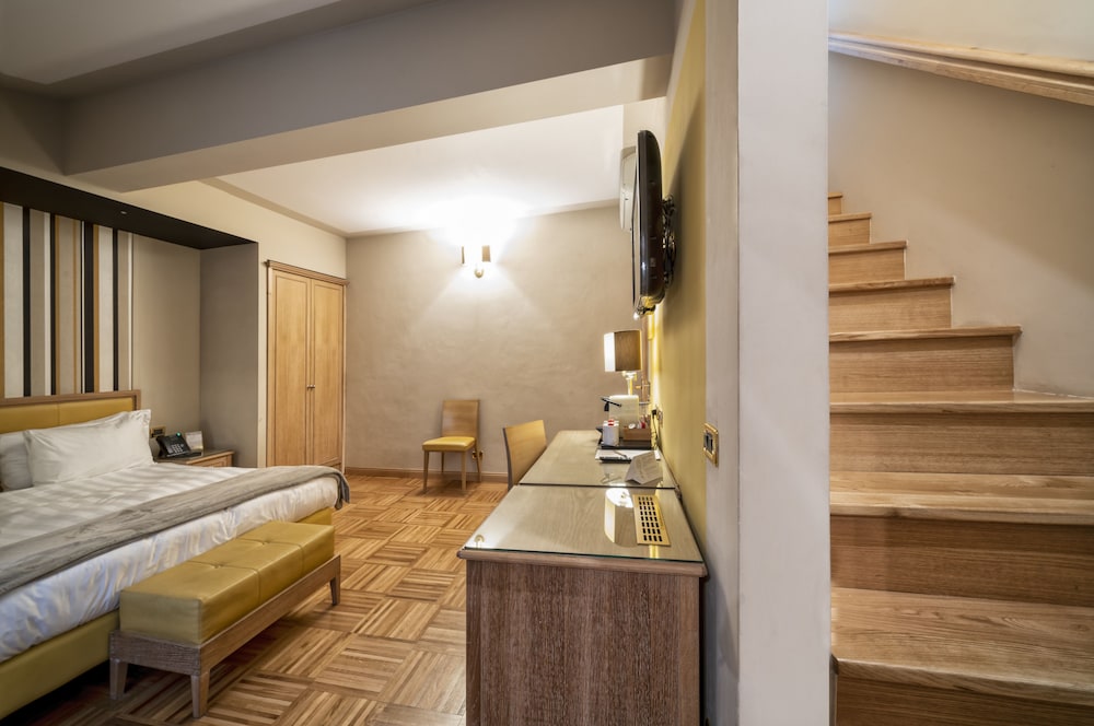 Solo Experience Hotel 50/74