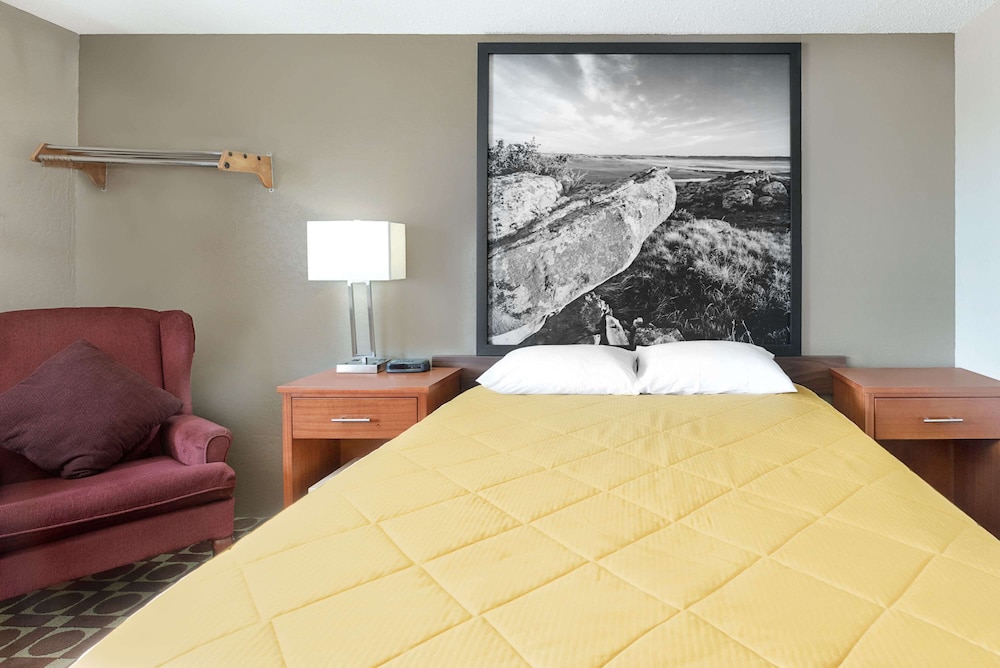 Super 8 by Wyndham Miles City 12/37