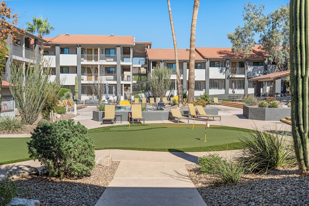 3 Palms Tucson North Foothills 52/57