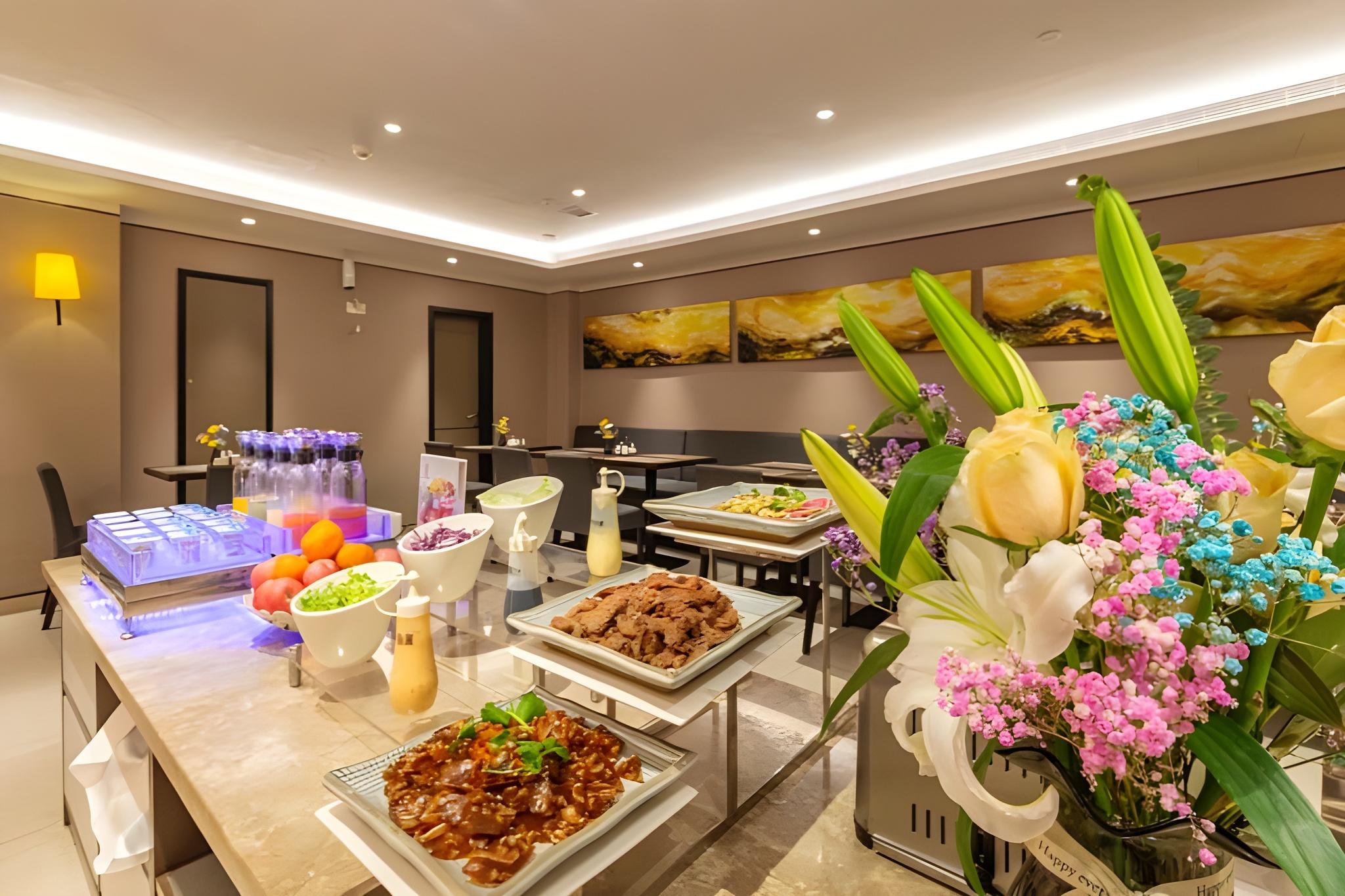 Homeinn Plus (Beijing Guomao) 34/37