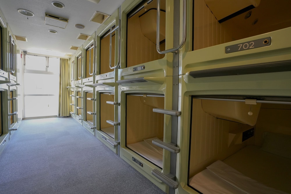 Capsule Inn Hamamatsucho 8/22
