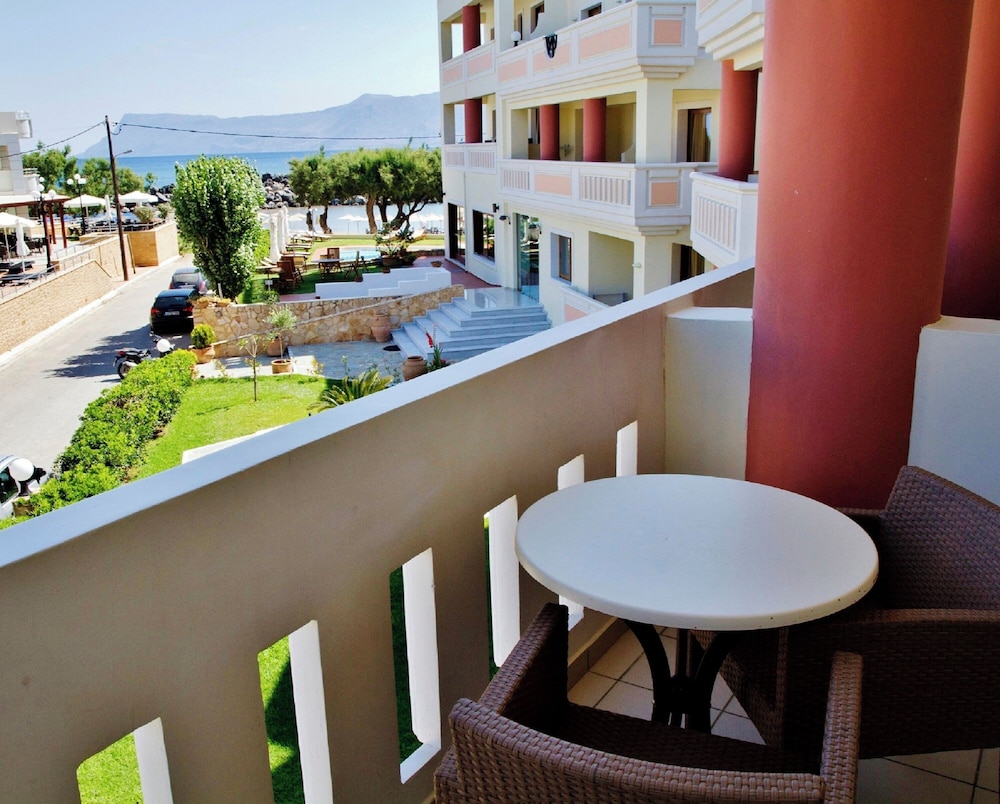 Aphrodite Beach hotel 34/50